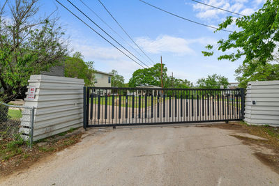 1707 Lipan Trl — photo 2