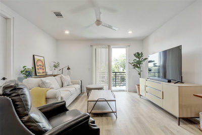2709 E 5th St #2305 — photo 2