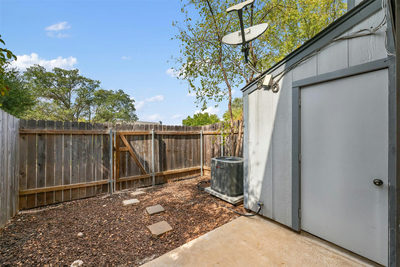 1411 N Gracy Farms Ln N #100 — photo 2