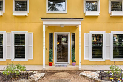 20 Westwood Dr — photo 2