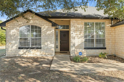 305 Plumbago Dr — photo 2