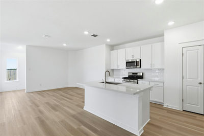 263 Oriole St — photo 3