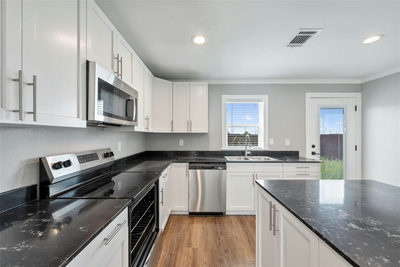 2024 Applewood Dr — photo 2