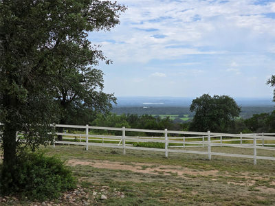 1251 Stone Mountain Dr — photo 3