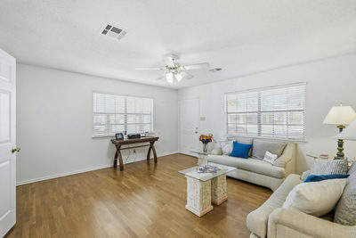 403 W Anderson Ave — photo 5