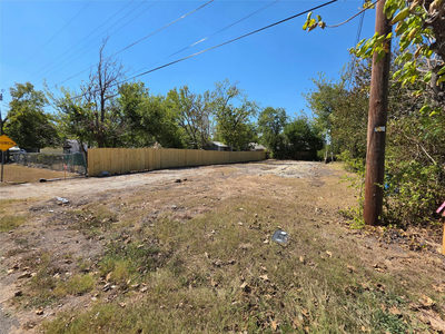112 2nd Ave — photo 3