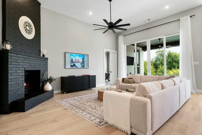 304 Sadaba St — photo 4