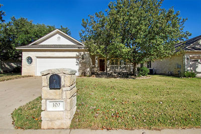 102 Lavaca Ln — photo 2