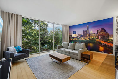 208 Lessin Ln — photo 3