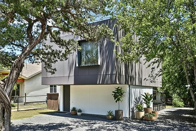 208 Lessin Ln — photo 2