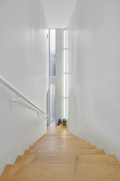 208 Lessin Ln — photo 5
