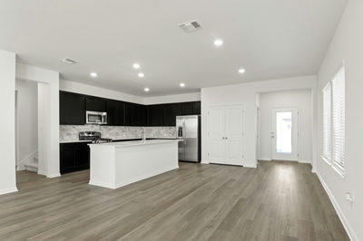 304 Bay Breeze Dr — photo 5