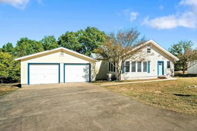 1025 Lake Shore Dr — photo 3