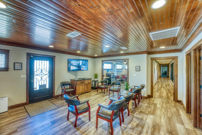 320 Southland Dr — photo 5