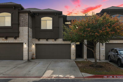 2880 Donnell Dr #702 — photo 2