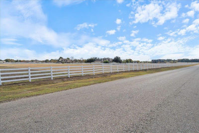 210 Stephanie Cv — photo 3