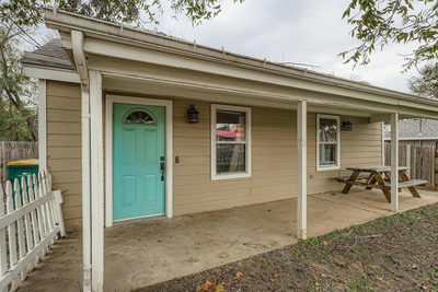 304 S Main St — photo 4