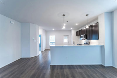 531 Yellowstone Dr — photo 3