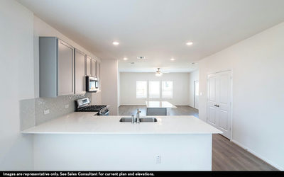 541 Yellowstone Dr — photo 3