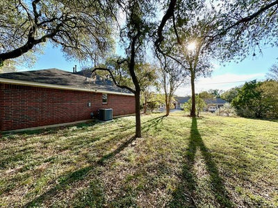 2741 Connie Dr — photo 2