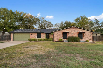 1802 Bumblebee Dr — photo 2