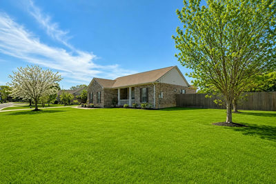 119 Brazos Dr — photo 2