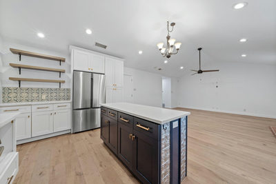 2507 Western Trails Blvd — photo 3