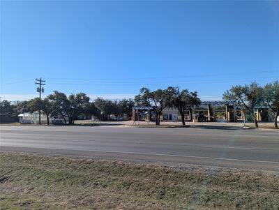 1511 US Hwy 290 Hwy — photo 3