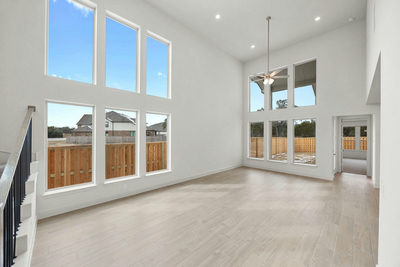 425 Buckaroo Dr — photo 5