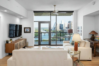70 Rainey St #1306 — photo 3