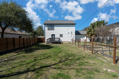 8601 Putnam Dr — photo 5