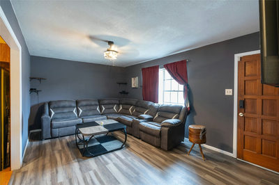1114 Woodlawn St — photo 5