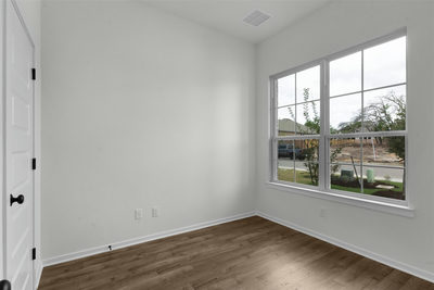 405 Raleigh Dr — photo 4