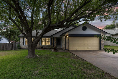 1705 Laurel Path — photo 2