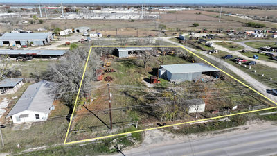 1406 S Commerce St — photo 2