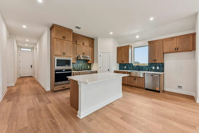 581 Treadwell Ln — photo 4