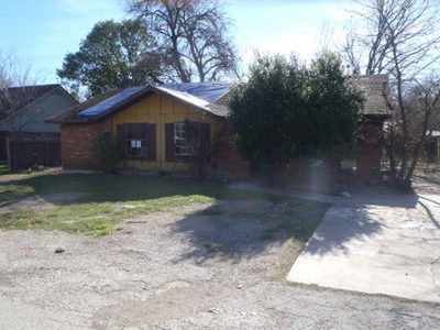 652 Fir Ln — photo 2