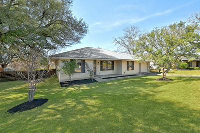 5604 Chadwyck Dr — photo 2