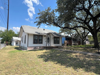 916 W Live Oak St W — photo 3