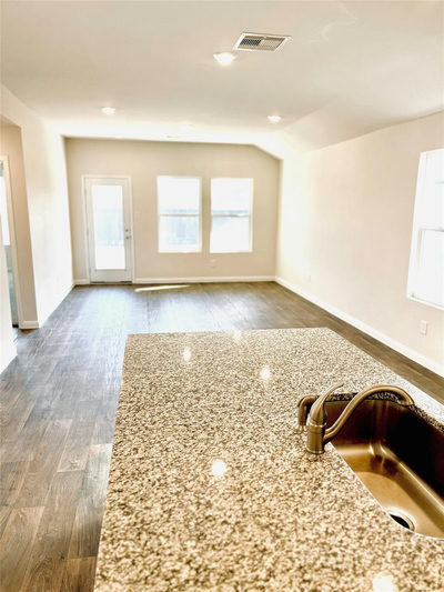 1420 London Way — photo 3