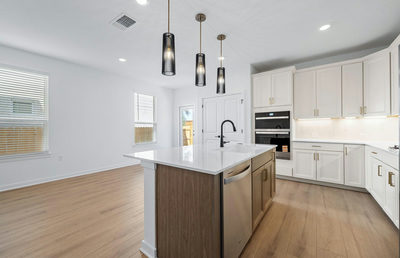 125 Adlai Ave — photo 4