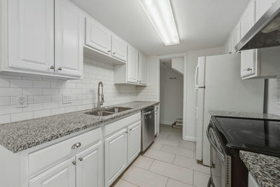 2124 Burton Dr #125 — photo 4