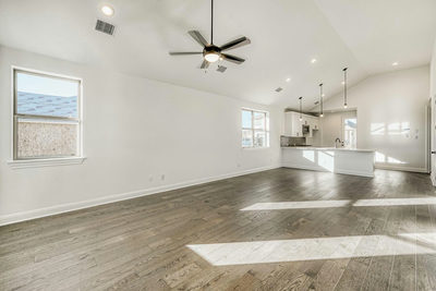 454 Burlington Dr — photo 3
