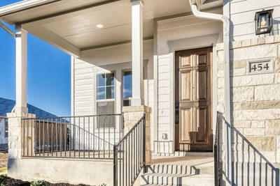 454 Burlington Dr — photo 2