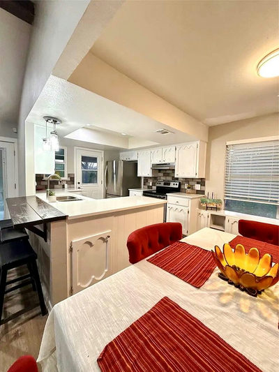 9511 Meadowheath Dr — photo 3