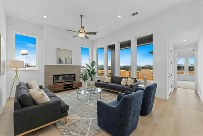 210 Silverbell Ln — photo 2