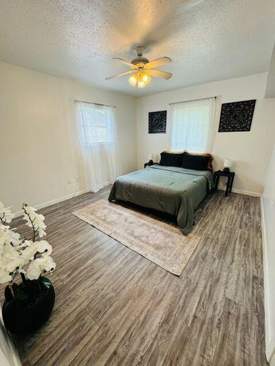 622 Trinity St — photo 2
