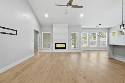 4207 Alexandria Dr — photo 5