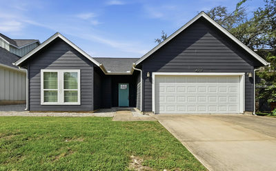 4207 Alexandria Dr — photo 2