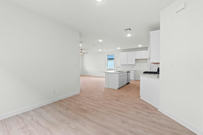 1102 Universal Dr — photo 5